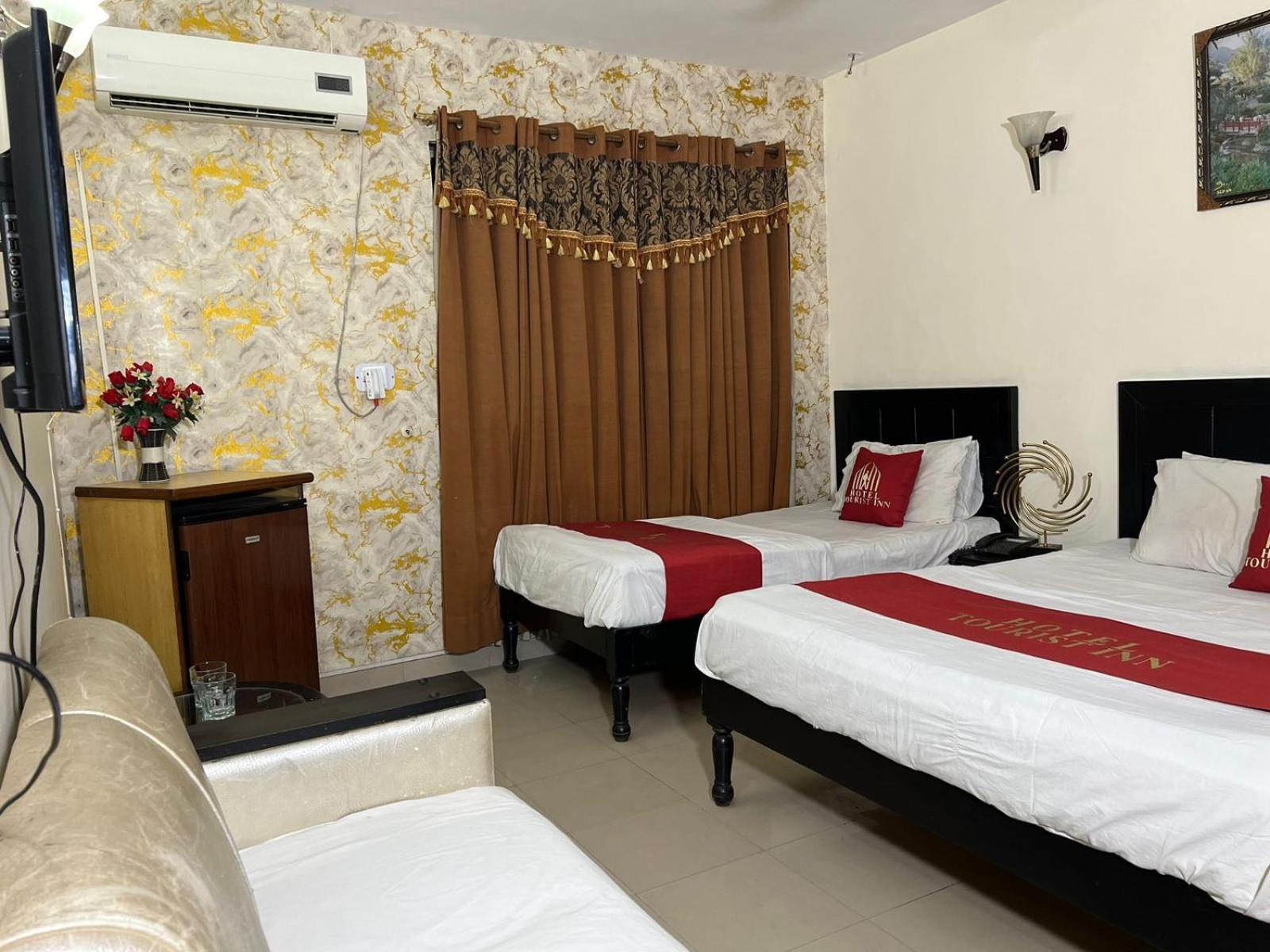 Hotel Tourist Inn Lahore Exteriér fotografie